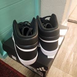 Boys Hightop Sneakers