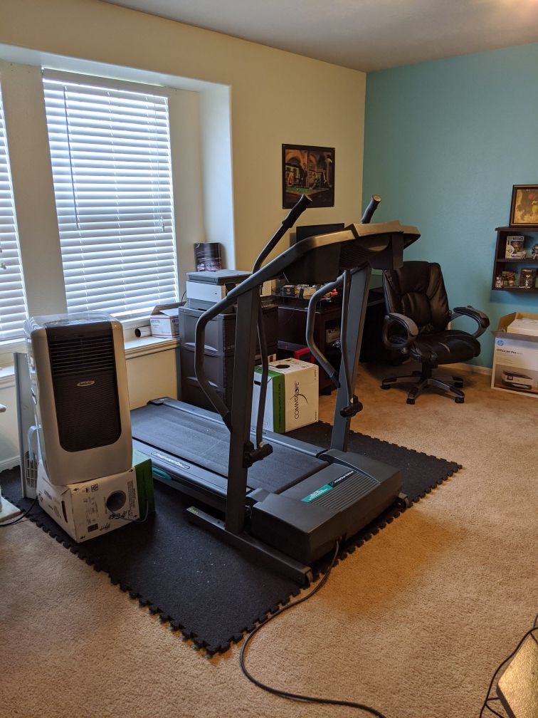 Proform Crosswalk Caliber Elite Treadmill for Sale in Spring, TX OfferUp