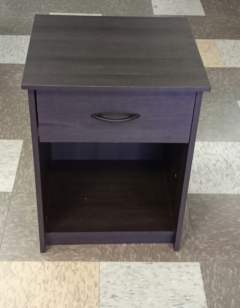 BRAND NEW
Mainstays Classic Nightstand with Drawer, Espresso
MainstaysModel: DW96387