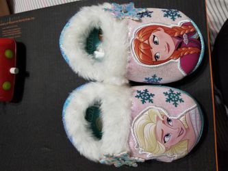 Disney Frozen 2 Elsa and Anna Character Slipper (Toddler Girls) Size 5-6