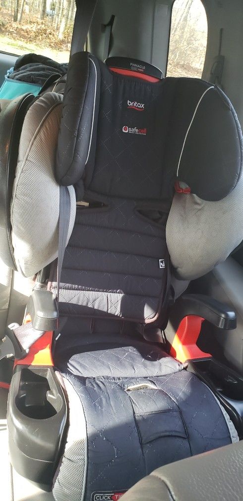 Convertible  Car Seat Pinnacle Clicktight