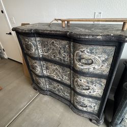 3 Drawer Dresser And Night Stand