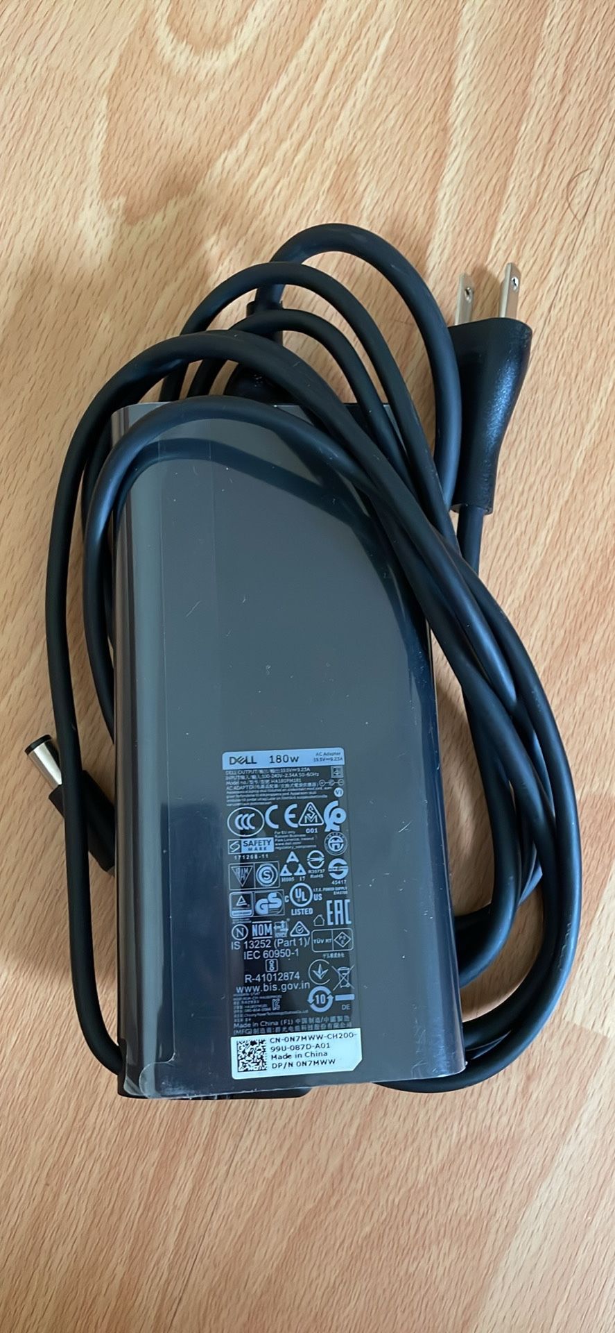 Dell 180W laptop charger