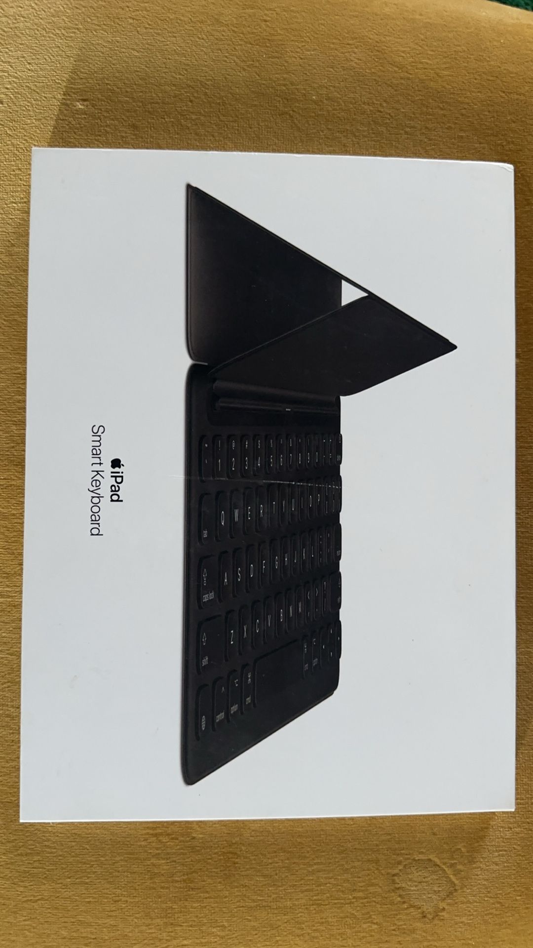 $120 OBO Brand New Apple I Pad Smart Keyboard