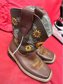 Bota vaquera de piel para niña