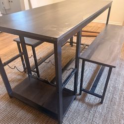 Dining table + Wine Holder