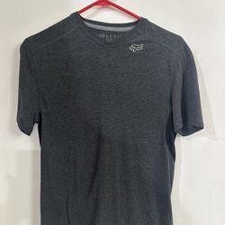 Men’s  Shirts Size Small ( 9 Available) Price In Description 