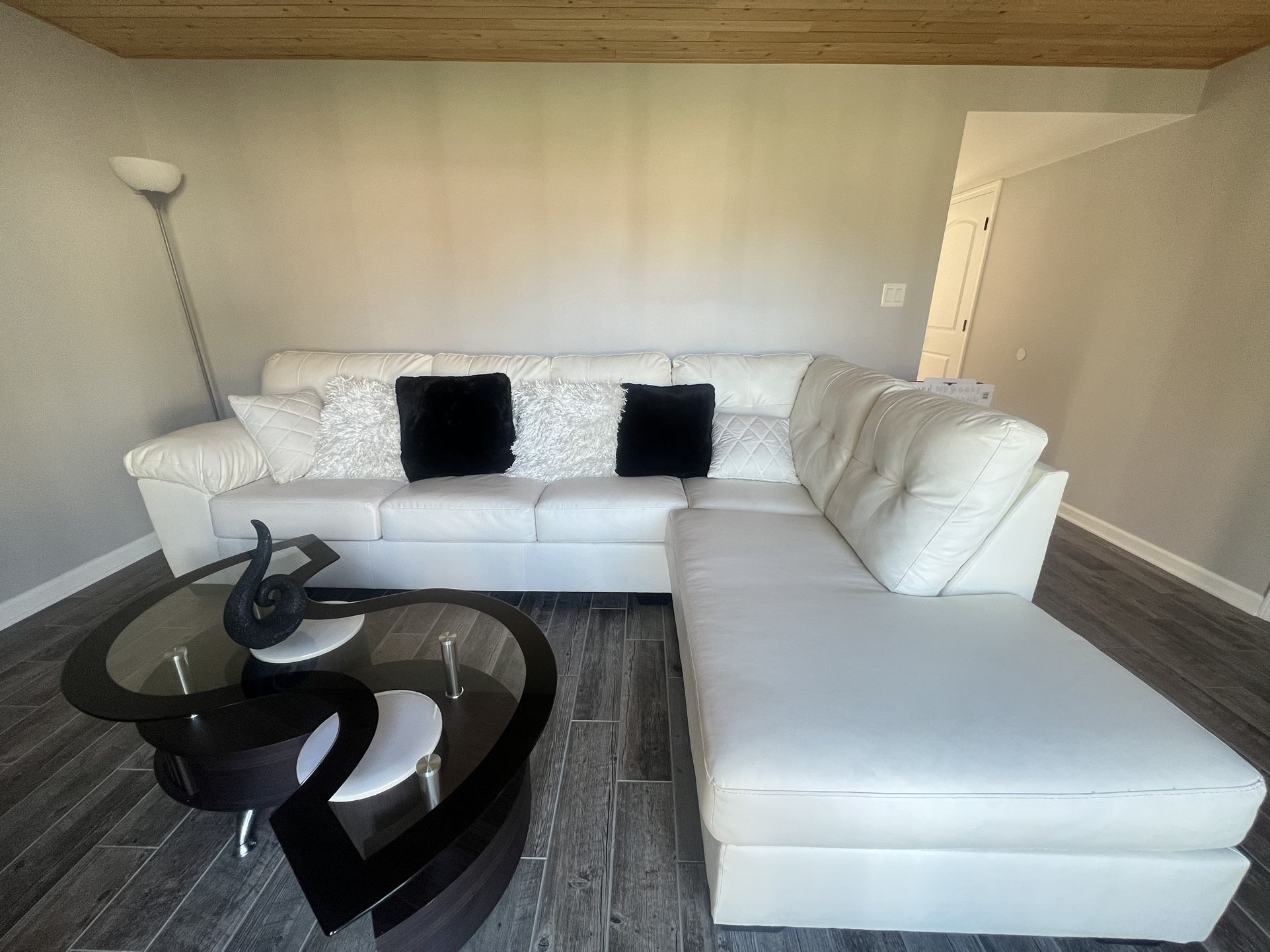 Sectional Sofa And Coffee Table 