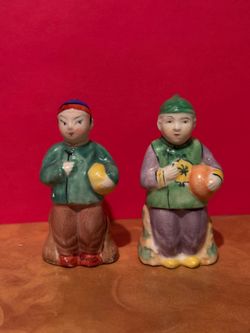 Vintage Asian Figures Salt and Pepper Shakers