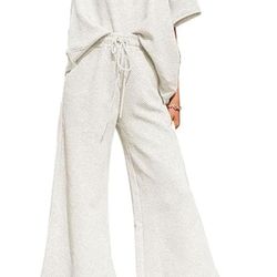 Brand New SHEWIN Women's 2 Piece Outfits Sweatsuit Casual Short Sleeve Pullover Tops and Drawstring Wide Leg Pants Lounge Sets