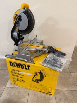 15 Amp Corded 10 in. Compound Single Bevel Miter Saw