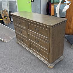 Wood Dresser With Mirror 