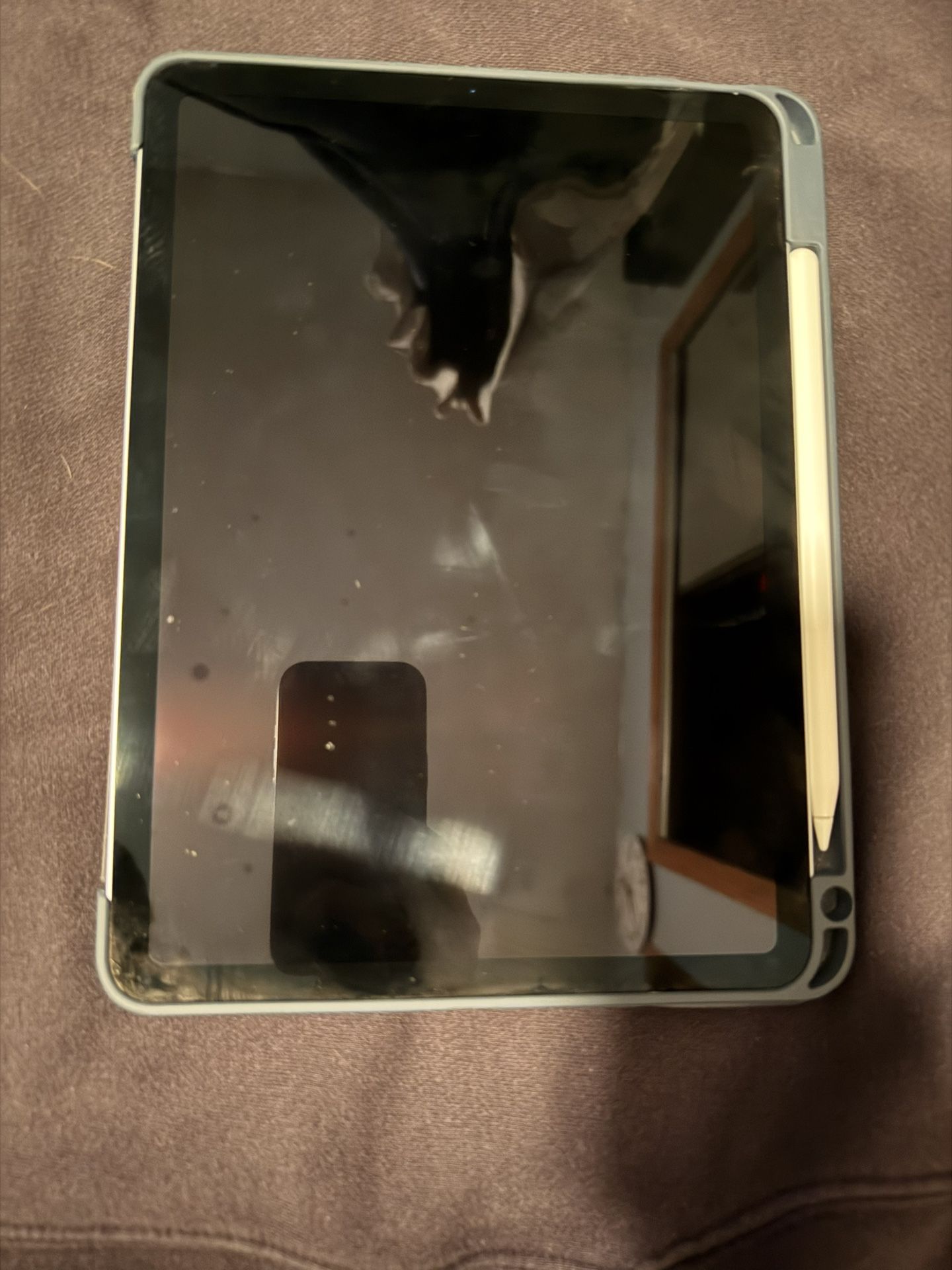 iPad Air 4 (64GB, Sky Blue, Wi-Fi) + Apple Pencil (2nd Gen) & Case