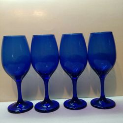 4 Cobalt Blue Wine Glasses Goblets 