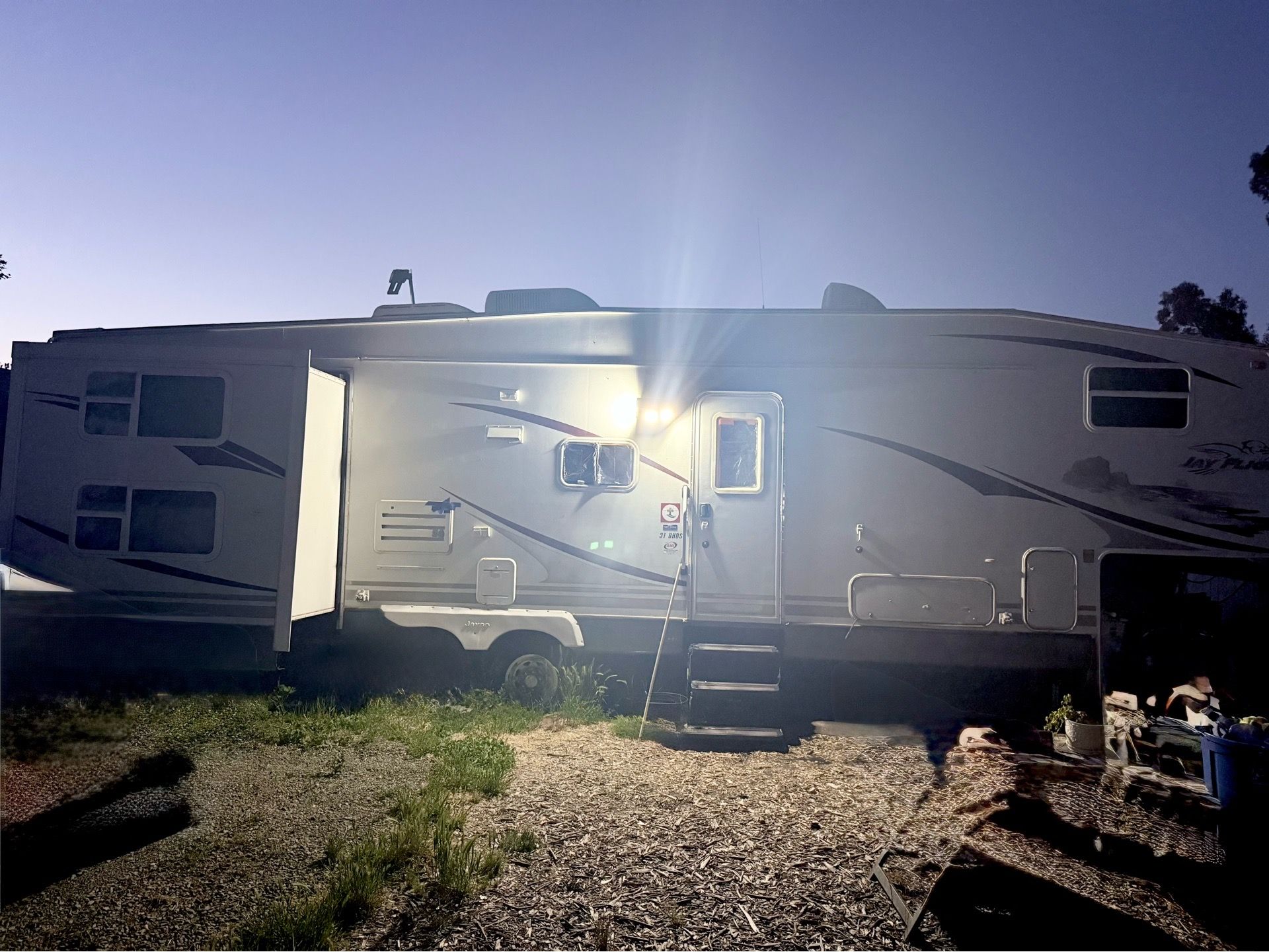 Jayco 5th wheel 2007 32 ft double slide