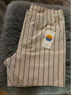 Vuori Banks Resort Shorts.  Size M