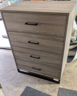 4 Drawer dresser