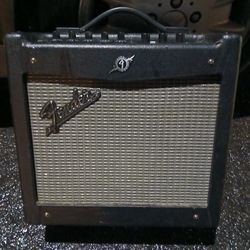 Fender Amp Mustang 2  $35