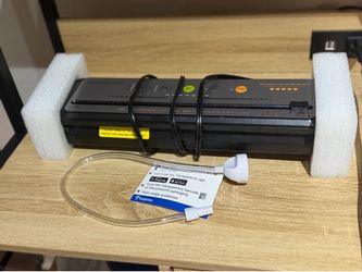 Food vacuum sealer
