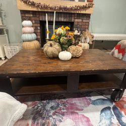 Magnussen Pinebrook Rectangular Cocktail Table 