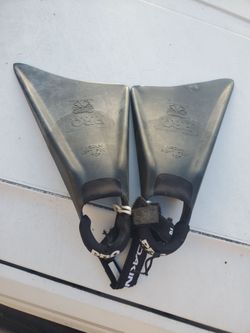 Churchill Pro Makapuu swim fins medium