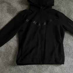 Nike tech black