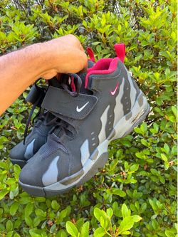 Nikes for sale size 10 70$ used clean