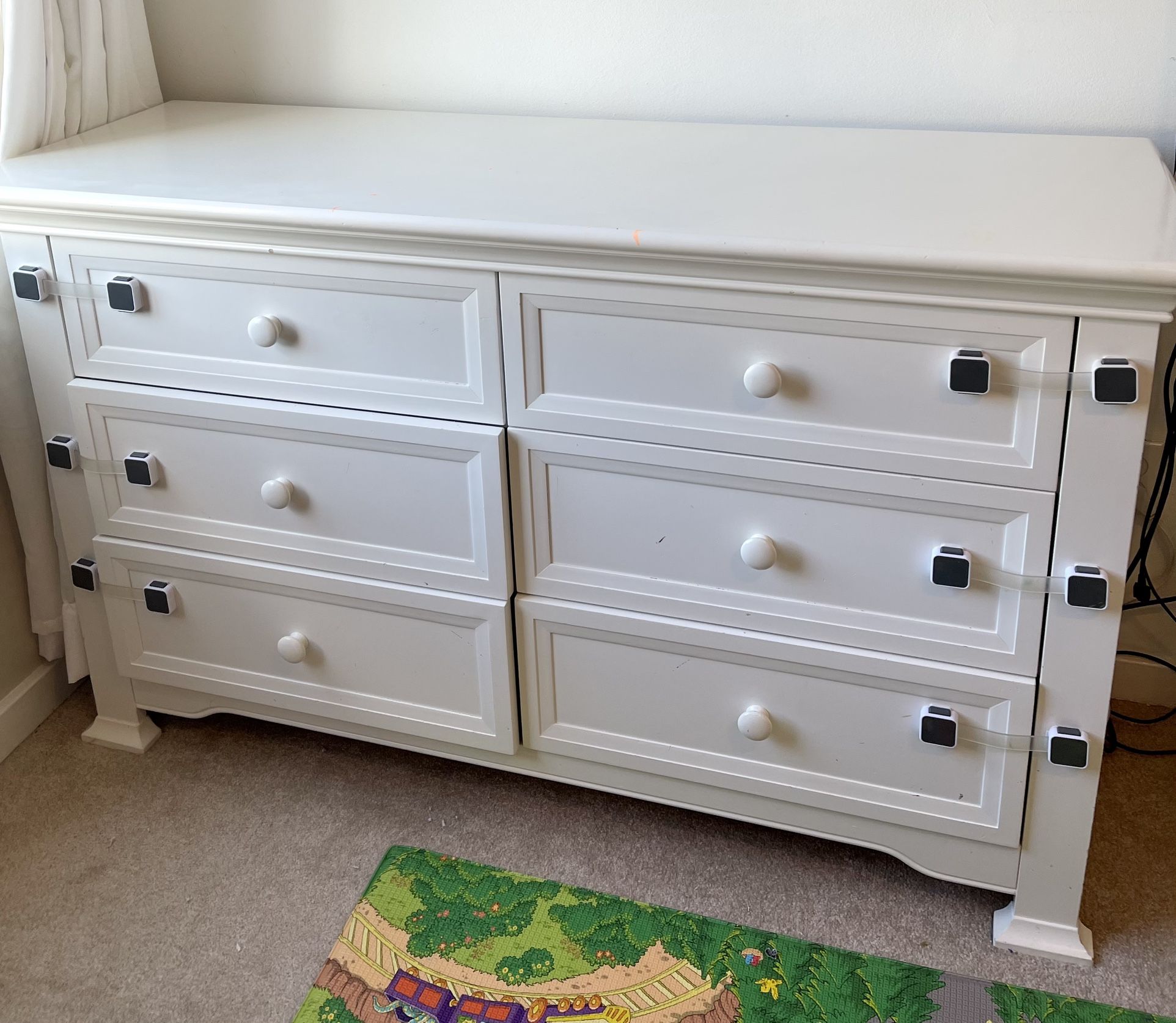 6-Drawer Dresser (White) 