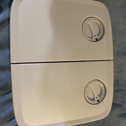 Timed Pet Food Dispenser 