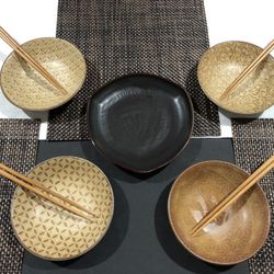 Tasteful Rice Bowl/Sushi Serving Set
