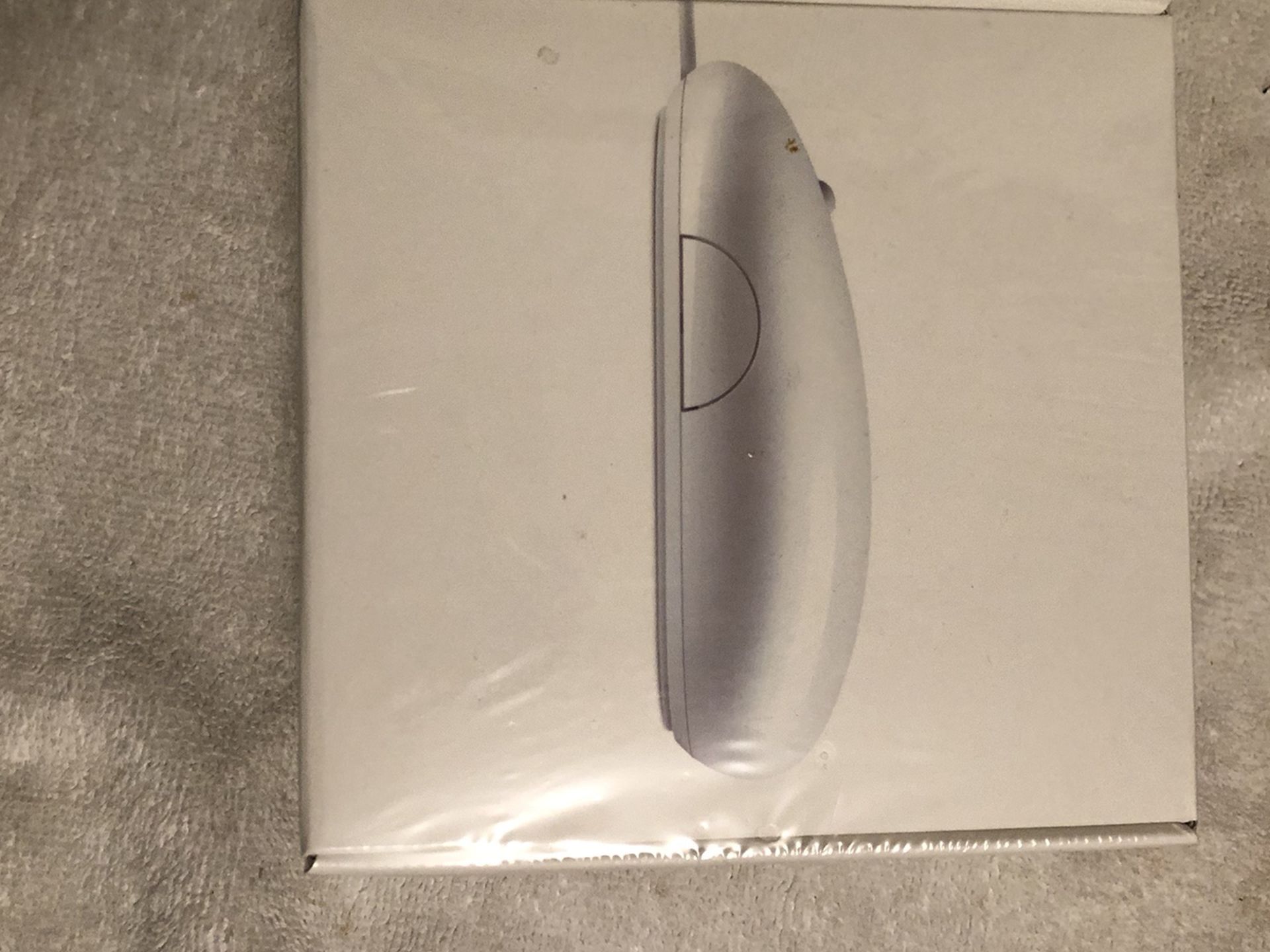 NEW IN BOX Apple Mighty Mouse | A1152 | MB112LL/B | Wired | USB