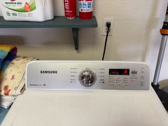 Samsung Electric Dryer with Moisture Sensor