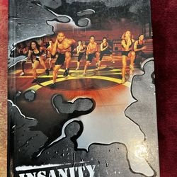 Insanity Workout Disc Collection Book 
