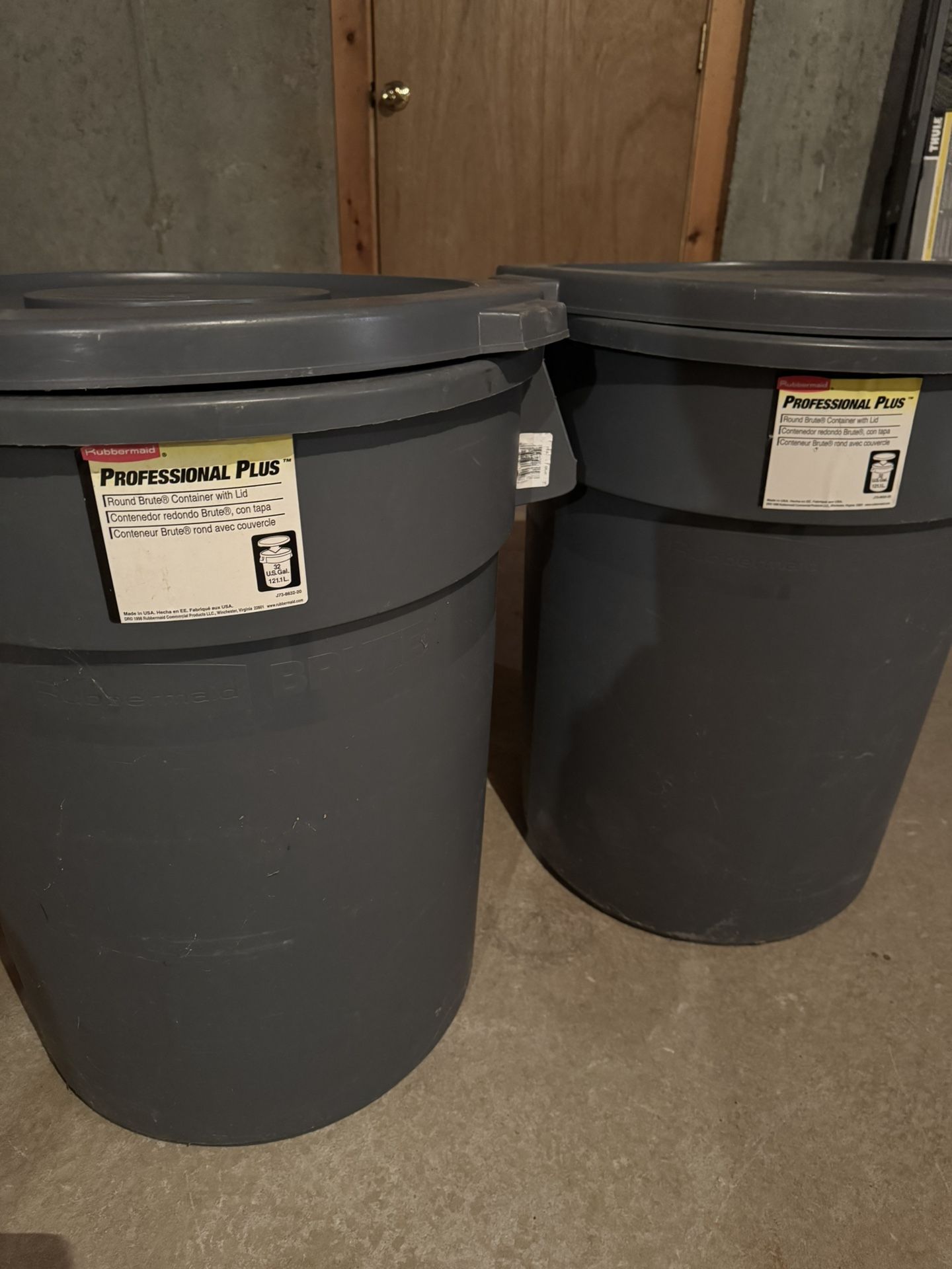 Rubbermaid Brute 32 Gal Containers - 2