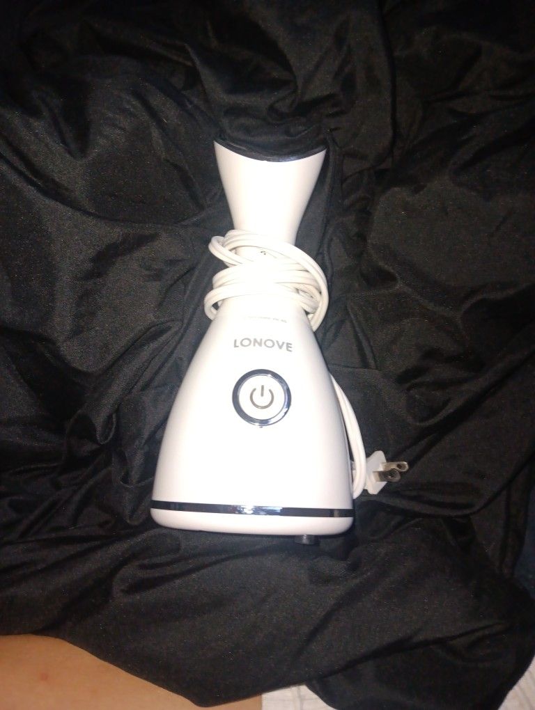 Facial steamer