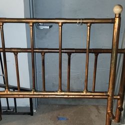 Vintage Brass Full Bed 