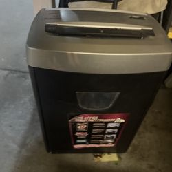Paper shredder