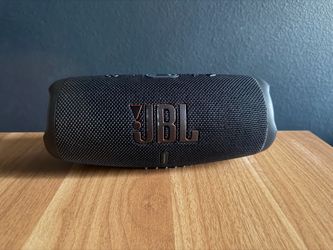JBL Charge 5 Speaker
