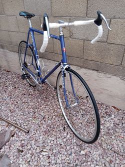 NICE BIKE SCHWINN PRELUDE TIRES SIZE 700C FRAME SIZE XL