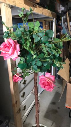 Real looking  Rose In Planter 