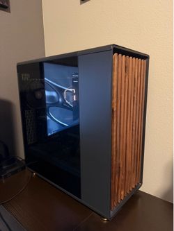 Custom gaming pc and ultra wide monitor