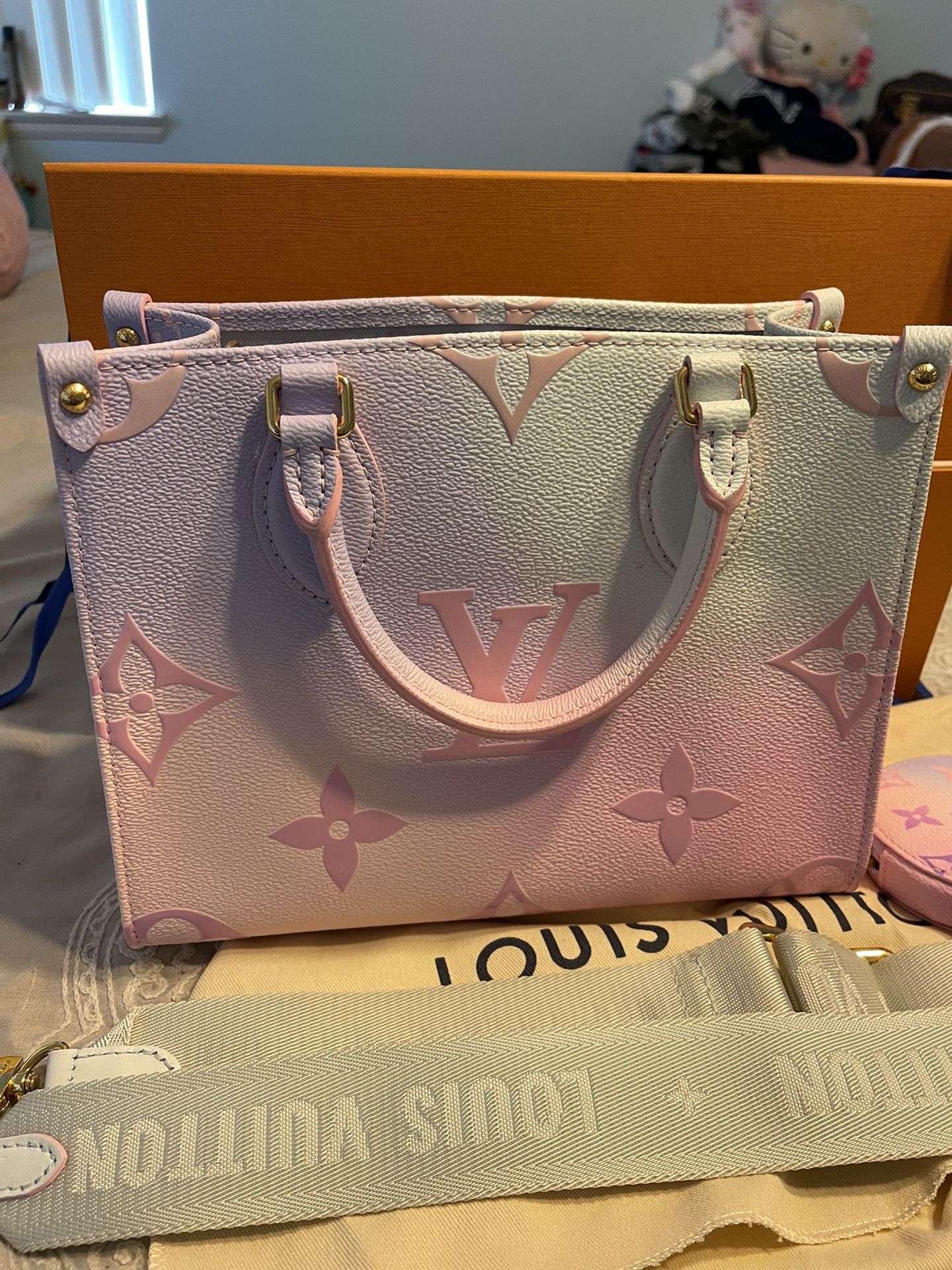 Lois Vuitton Neverfull Damier Azur PM , Authentic with Tags and storage bag  for Sale in Westlake Village, CA - OfferUp