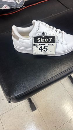 Adidas size  7