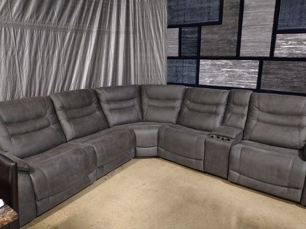 Gray Fabric Recliner Sectional With Power Rest (New)