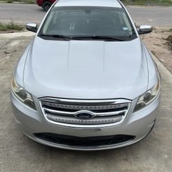 2010 Ford Taurus