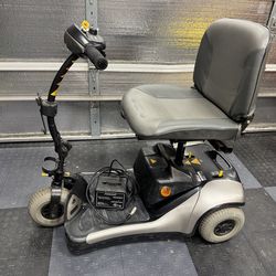 Mobility scooter for parts - Dasher Shoprider 3 wheel