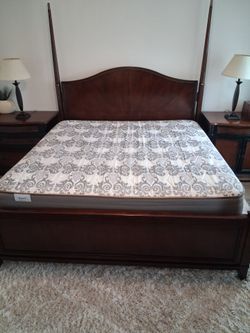 Four Poster King Bedframe & Mattress Set