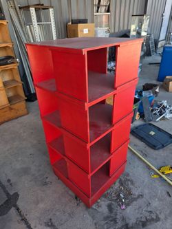 TODAY SUNDAY ONLY 10AM-5PM ! wood display structure $10