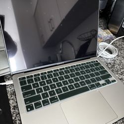 MacBook Air 2020 Laptop