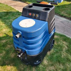 Upright Carpet Cleaner